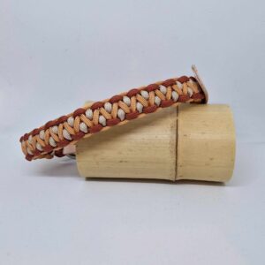 collier en paracorde et biothane dans les tons crème et cuivre