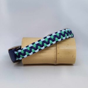 Collier paracorde dragon bleu et vert fabriqué à la main par Boulipote and co en France