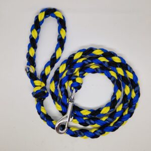 Laisse fabriqué à la main en France, dans les couleurs bleu electric, jaune et noir.